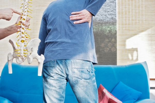 What Causes Thoracic Pain?